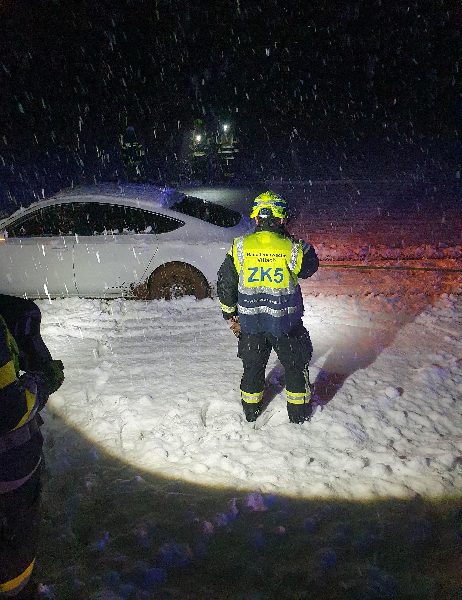 PKW Bergung aus Feld (Bild 2)